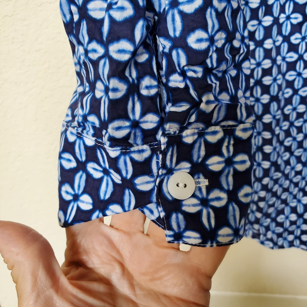 Tommy Bahama Indigo Cowrie Boyfriend Shirt. Size Large - Picture 3 of 6